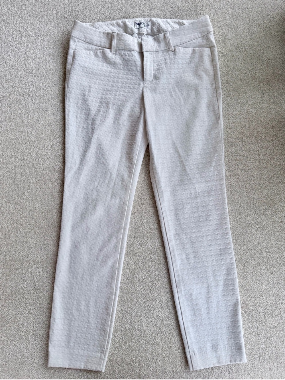 Old Navy Skinny Jeans 6 in White Geometric Textured Fabric